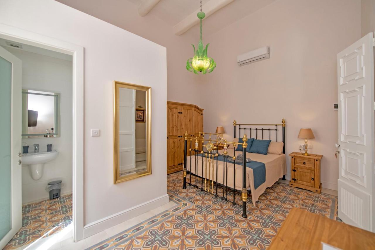 Ta' Dun Martin And Taz-Zija Bed And Breakfast Надур Екстериор снимка