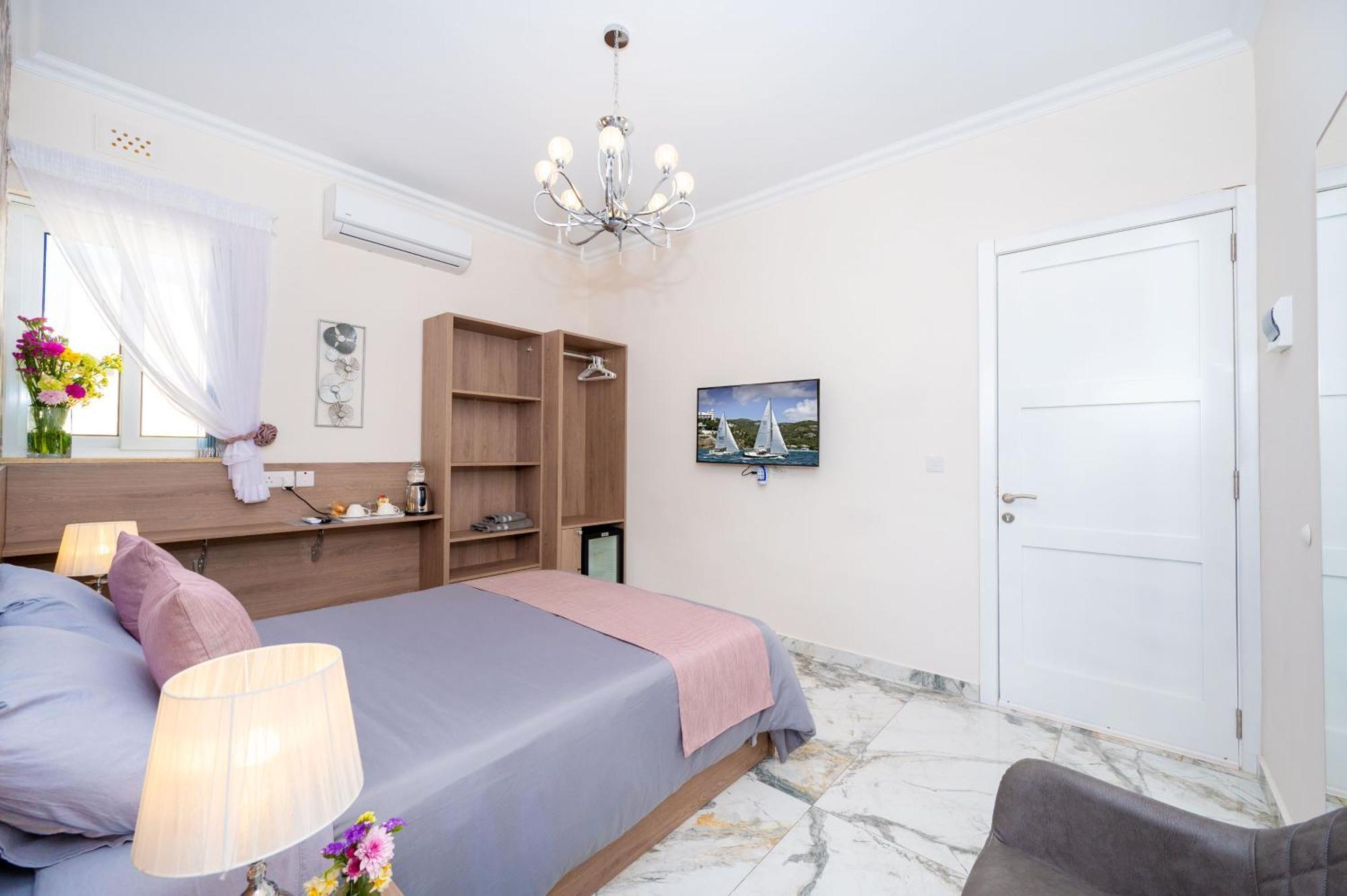 Ta' Dun Martin And Taz-Zija Bed And Breakfast Надур Екстериор снимка