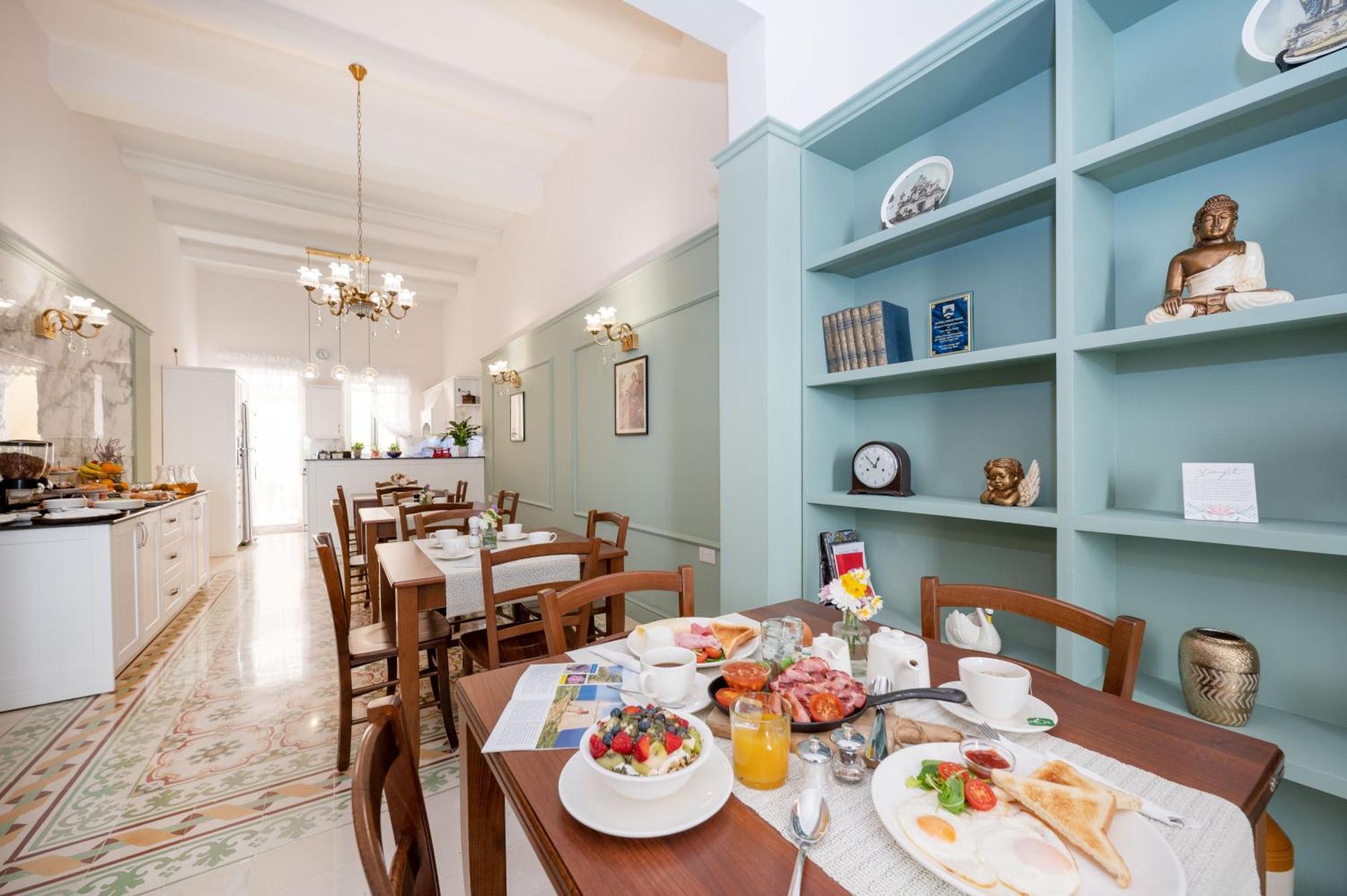 Ta' Dun Martin And Taz-Zija Bed And Breakfast Надур Екстериор снимка
